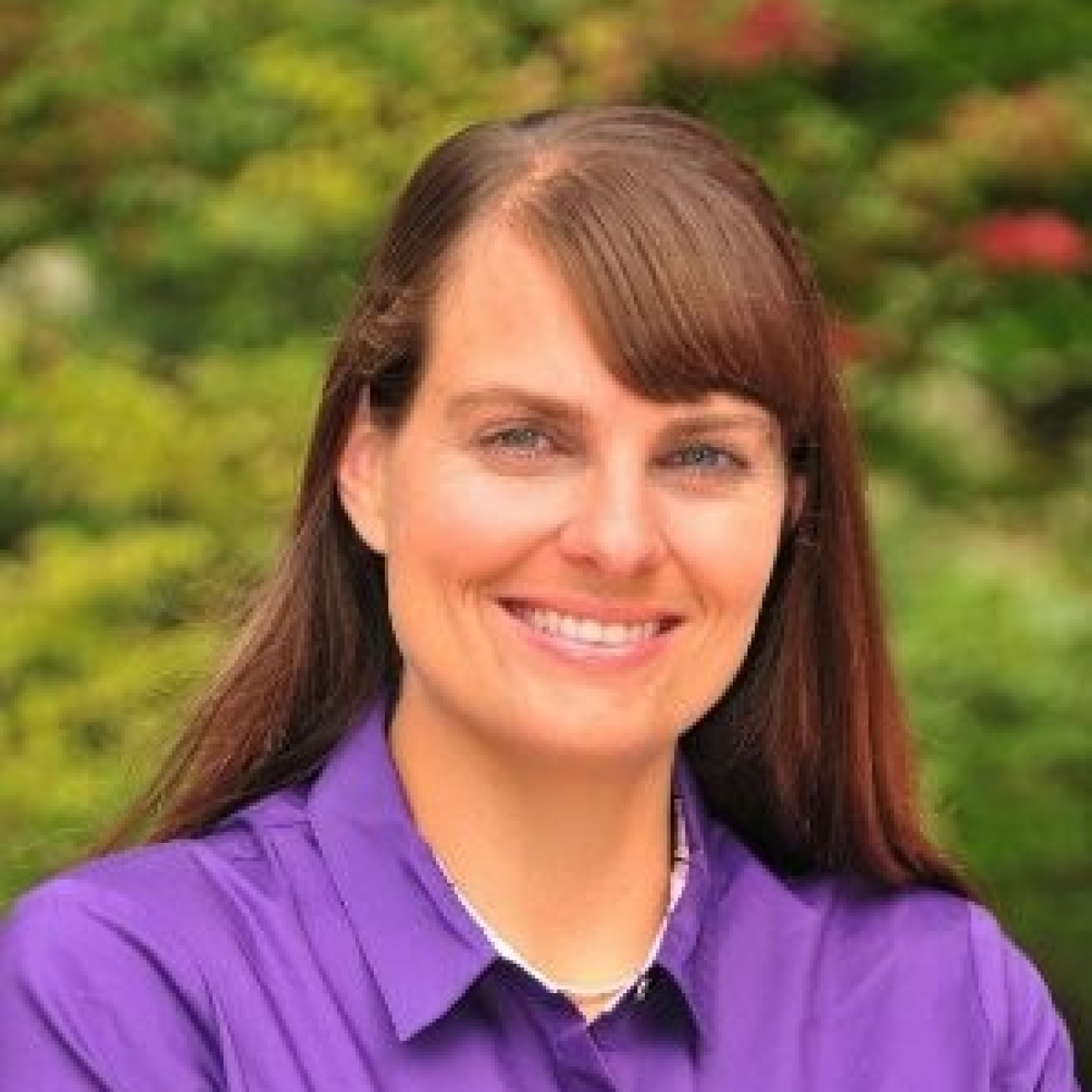 Head shot of Cathi Hunt